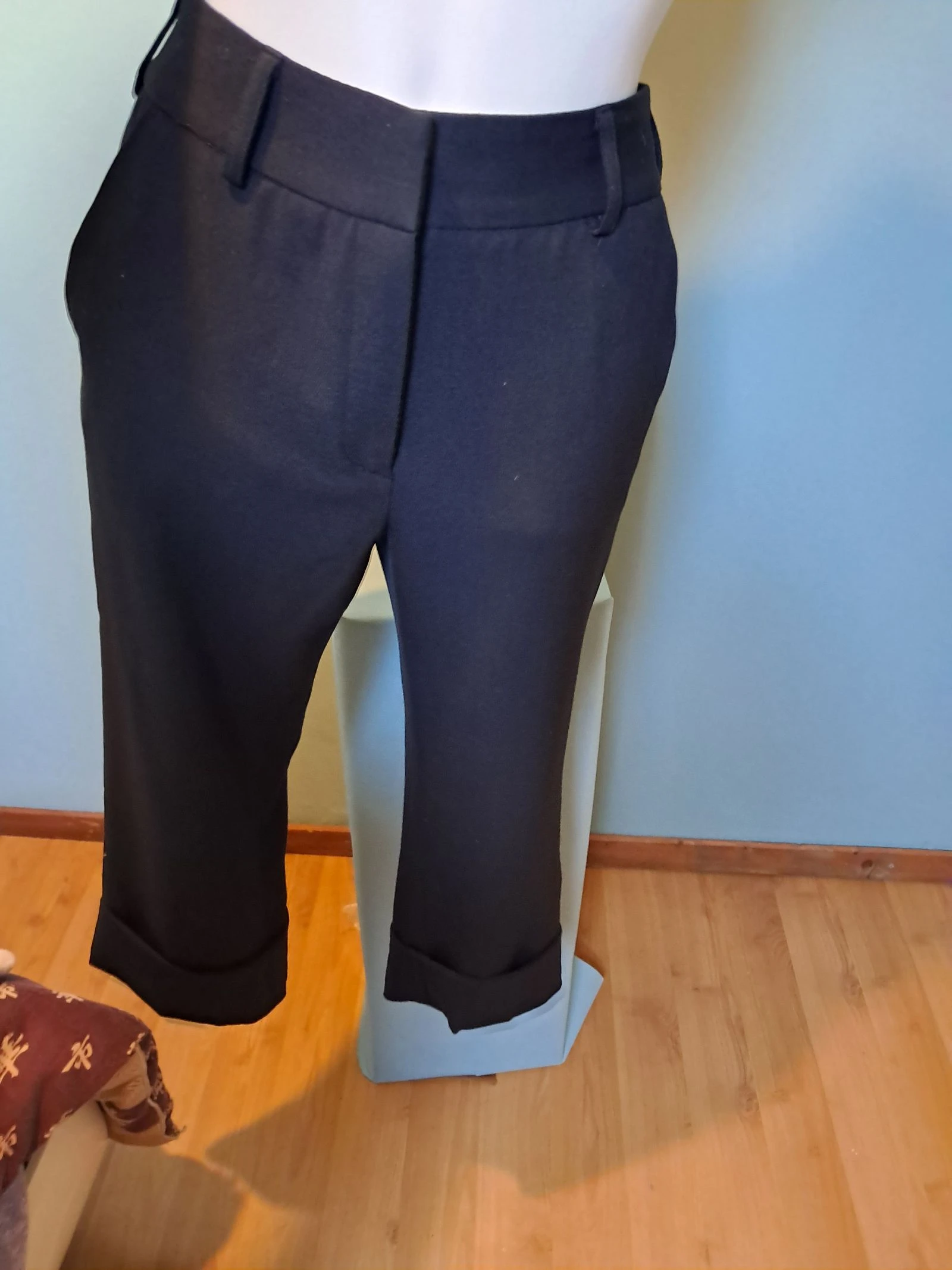 Klassieke korte broek, wijde pijpen. Caroll. Maat S – photo 12